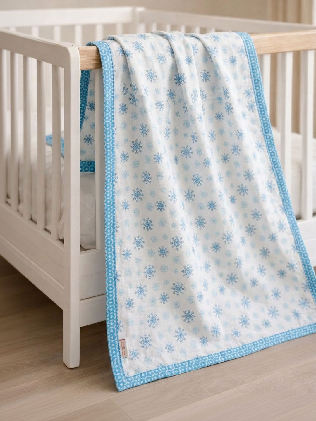 Florida Blue & White Geometric AC Room Dohar