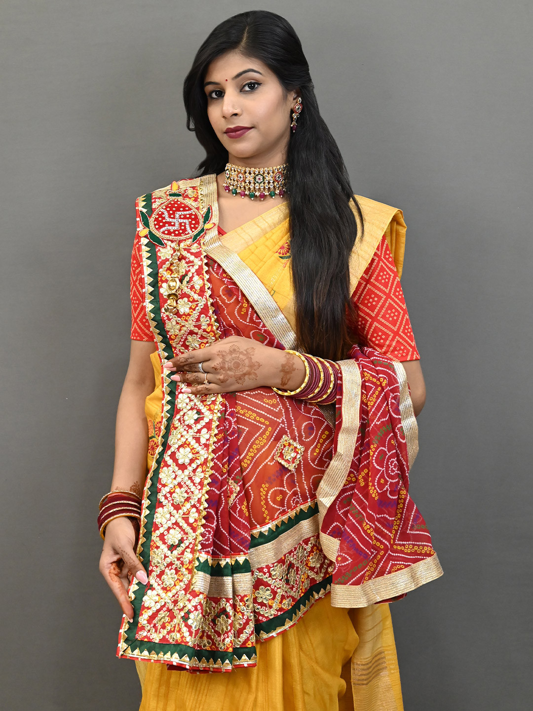 Ranisatiya creation Bandhani Printed Gotta Patti Dupatta