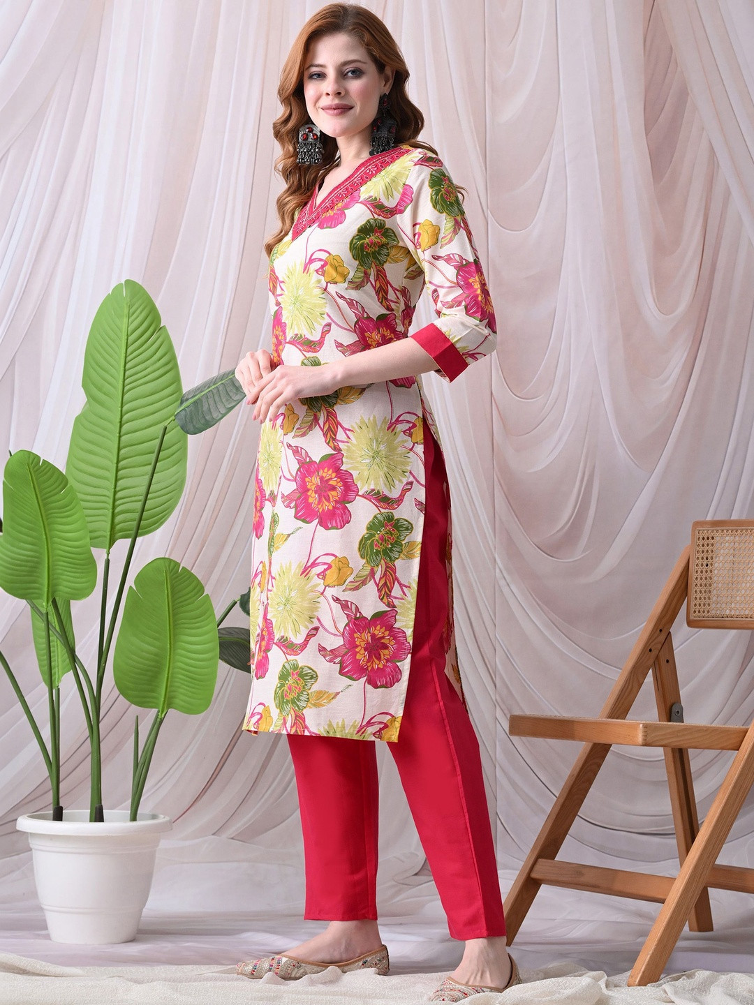 KJFAB Women Floral Printed Regular Pure Cotton Kurta with Pyjamas