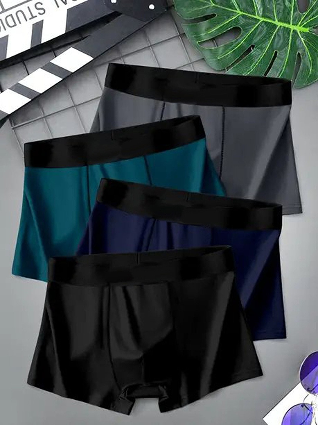 CAVENDERS Men Pack of 4 Assorted Basic Briefs