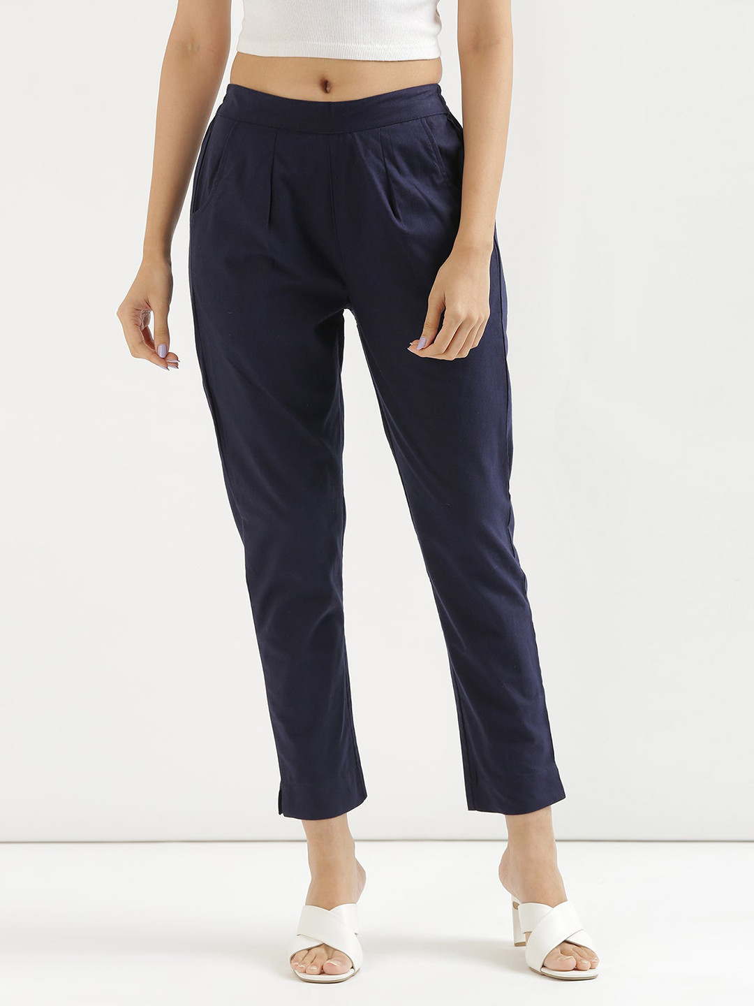 BELIZZI PARIDHAN Women Relaxed Easy Wash Trousers