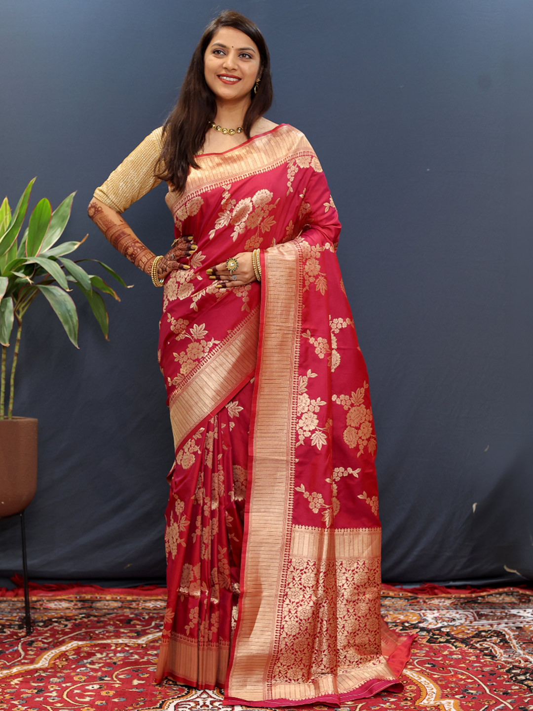 Royal Rajgharana Saree Woven Design Zari Banarasi Sarees
