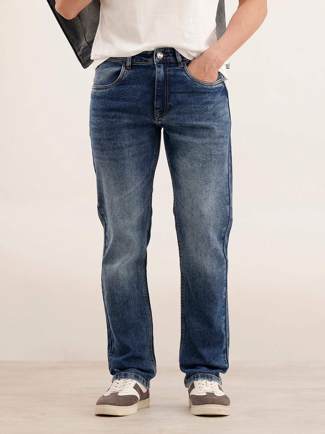 WROGN Men Regular Fit Light Fade Stretchable Jeans
