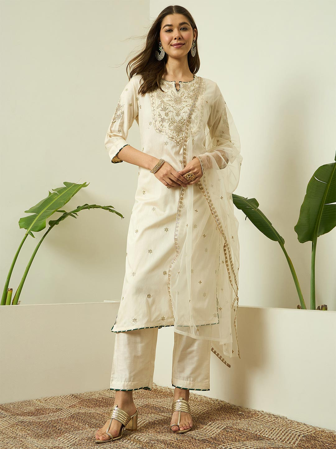 AVANSHEE Women Ethnic Motifs Embroidered Regular Thread Work Kurta with Trousers & With Dupatta