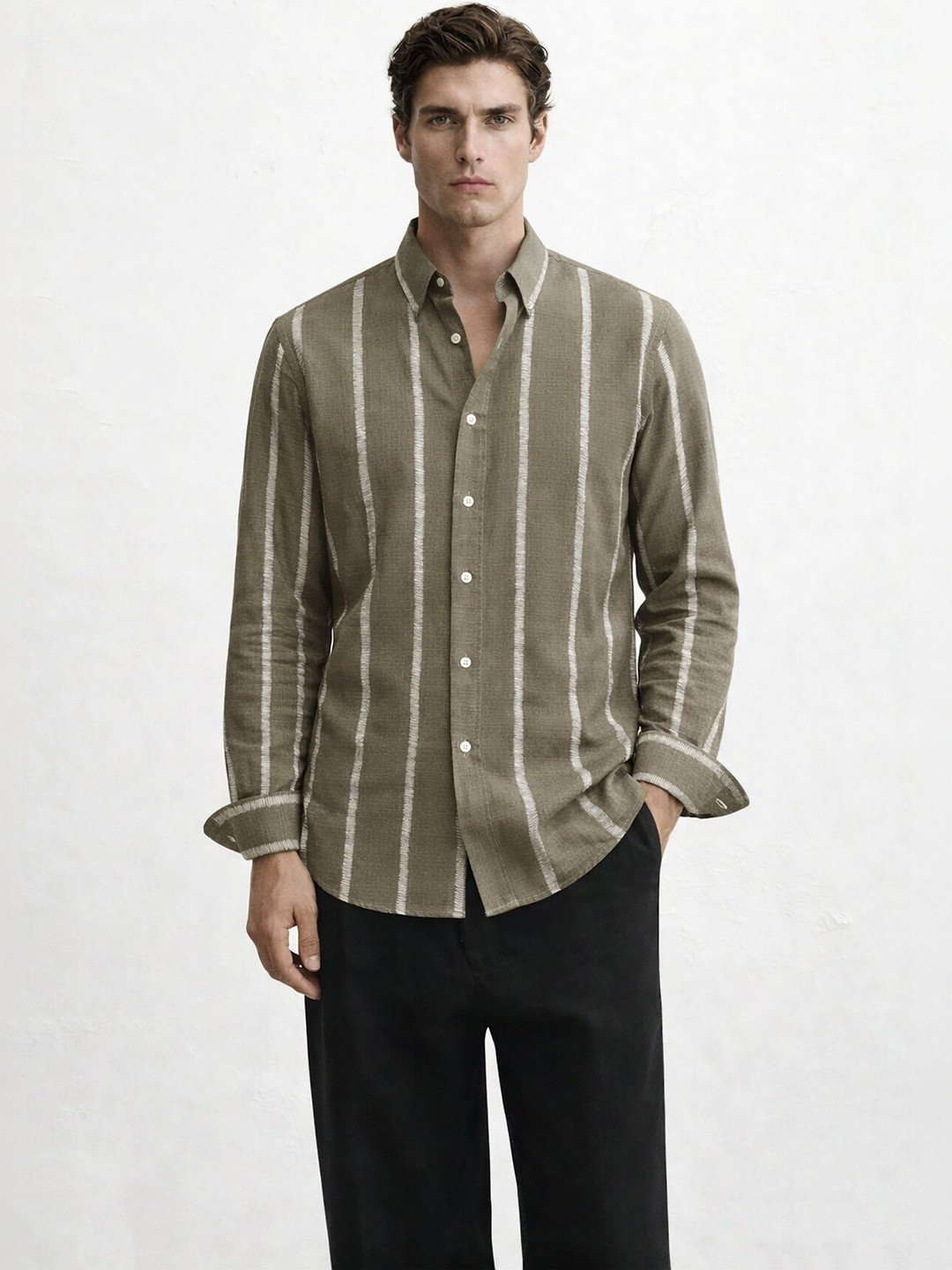 MISCHIEF MONKEY Men Classic Striped Casual Shirt