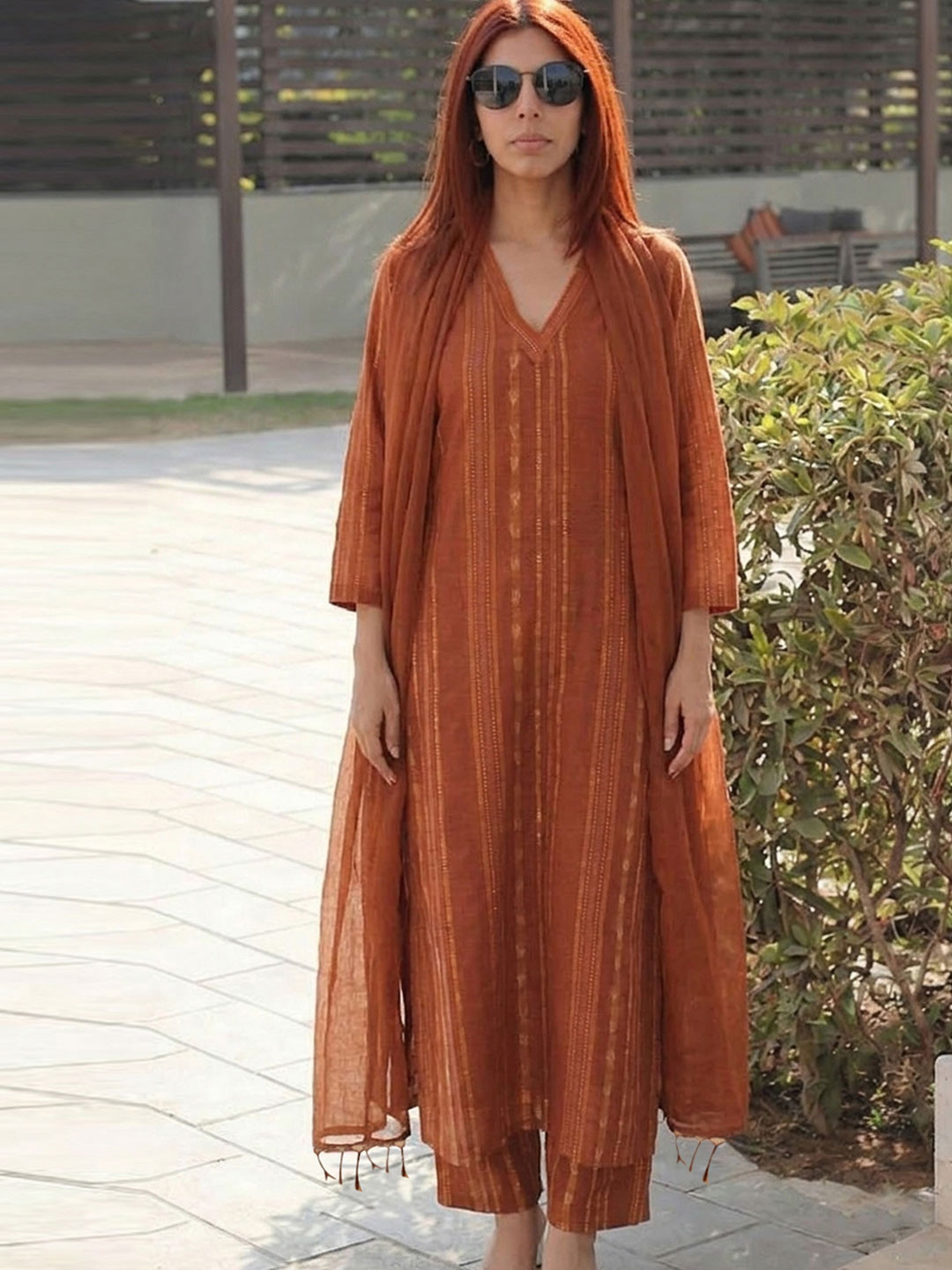 Aaghnya Women Printed Regular Kurta with Trousers & With Dupatta
