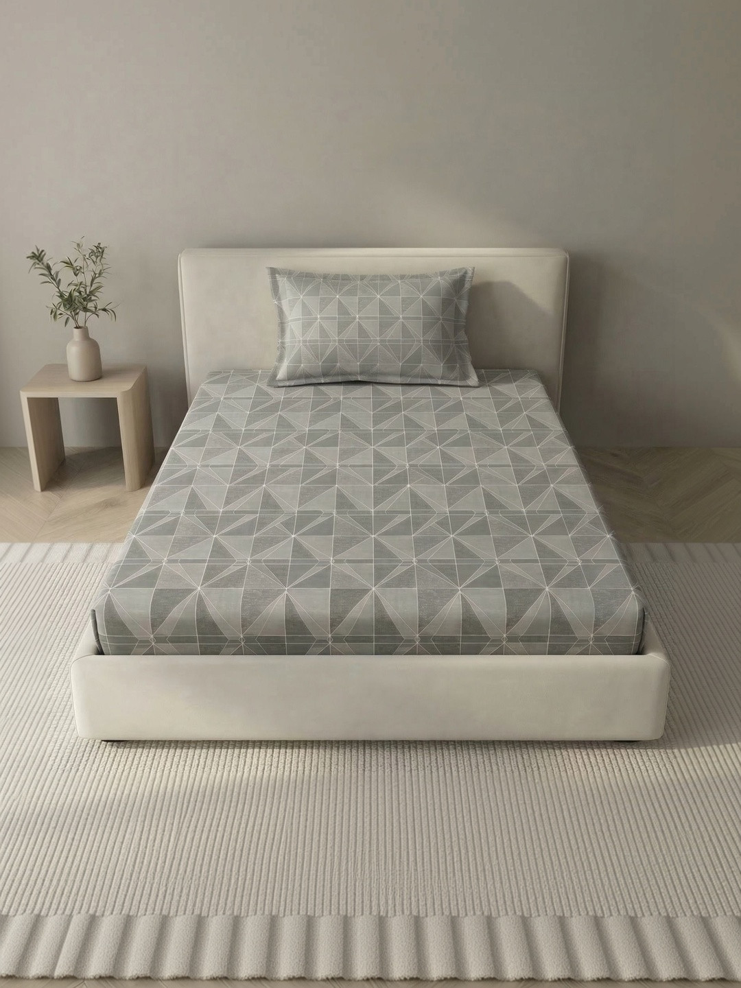MAFATLAL Grey Geometric Printed 140 TC Single Microfiber Bedsheet with 1 Pillow Covers