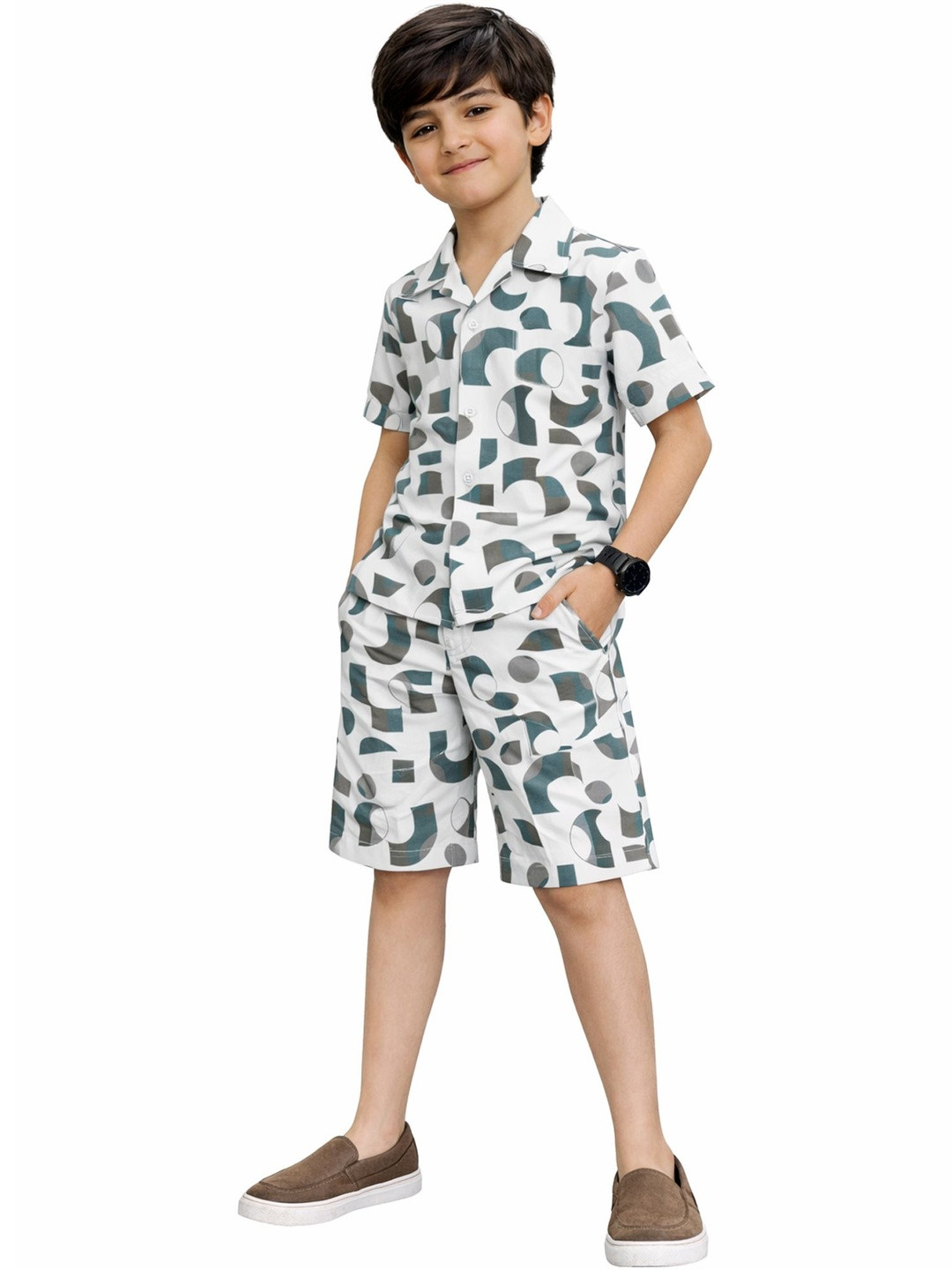 KUCHIPOO Boys Printed Shirt with Shorts