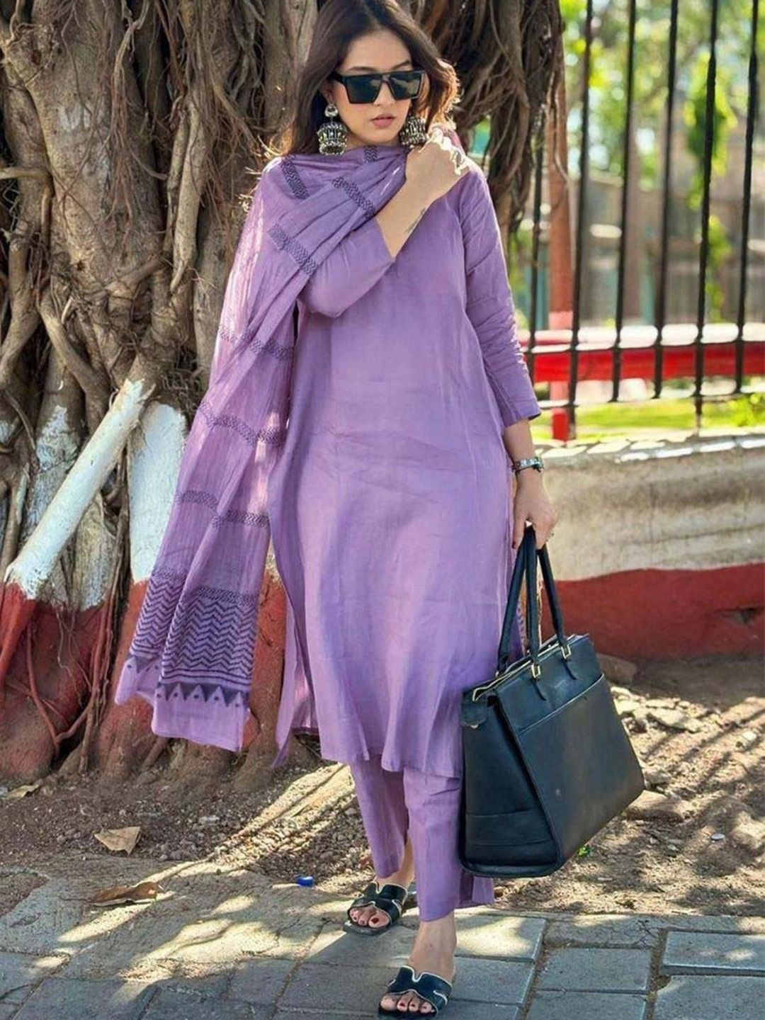 SHINISHA Women Regular Kurta with Trousers & With Dupatta