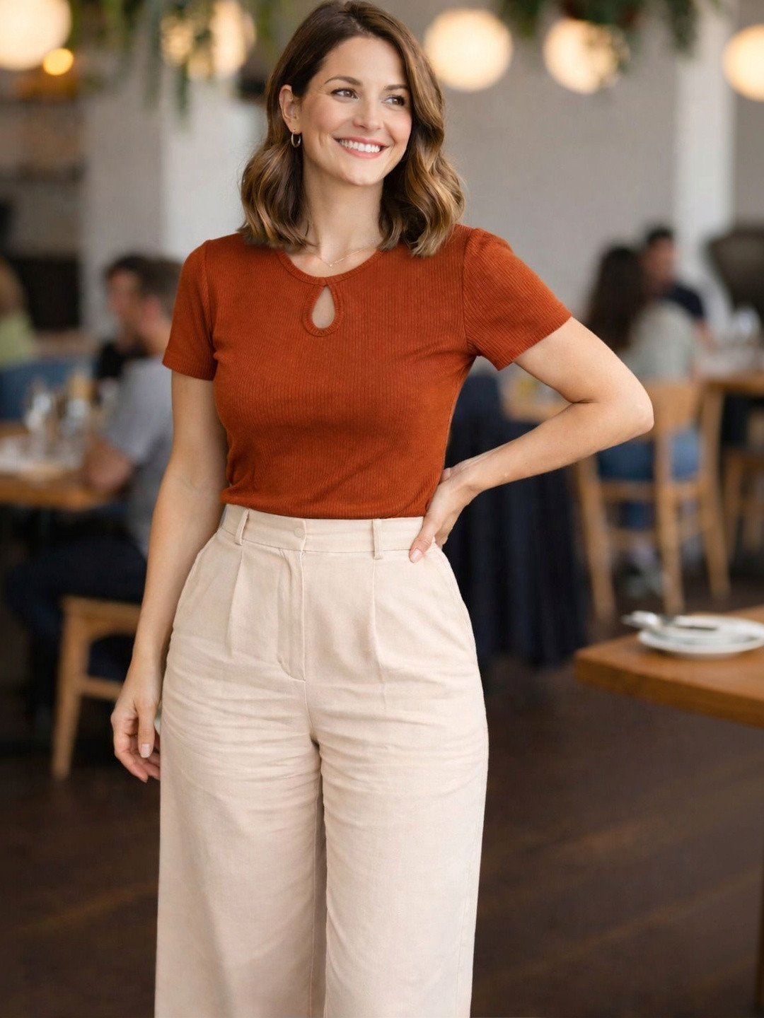 DressBerry Keyhole Neck Crop Top