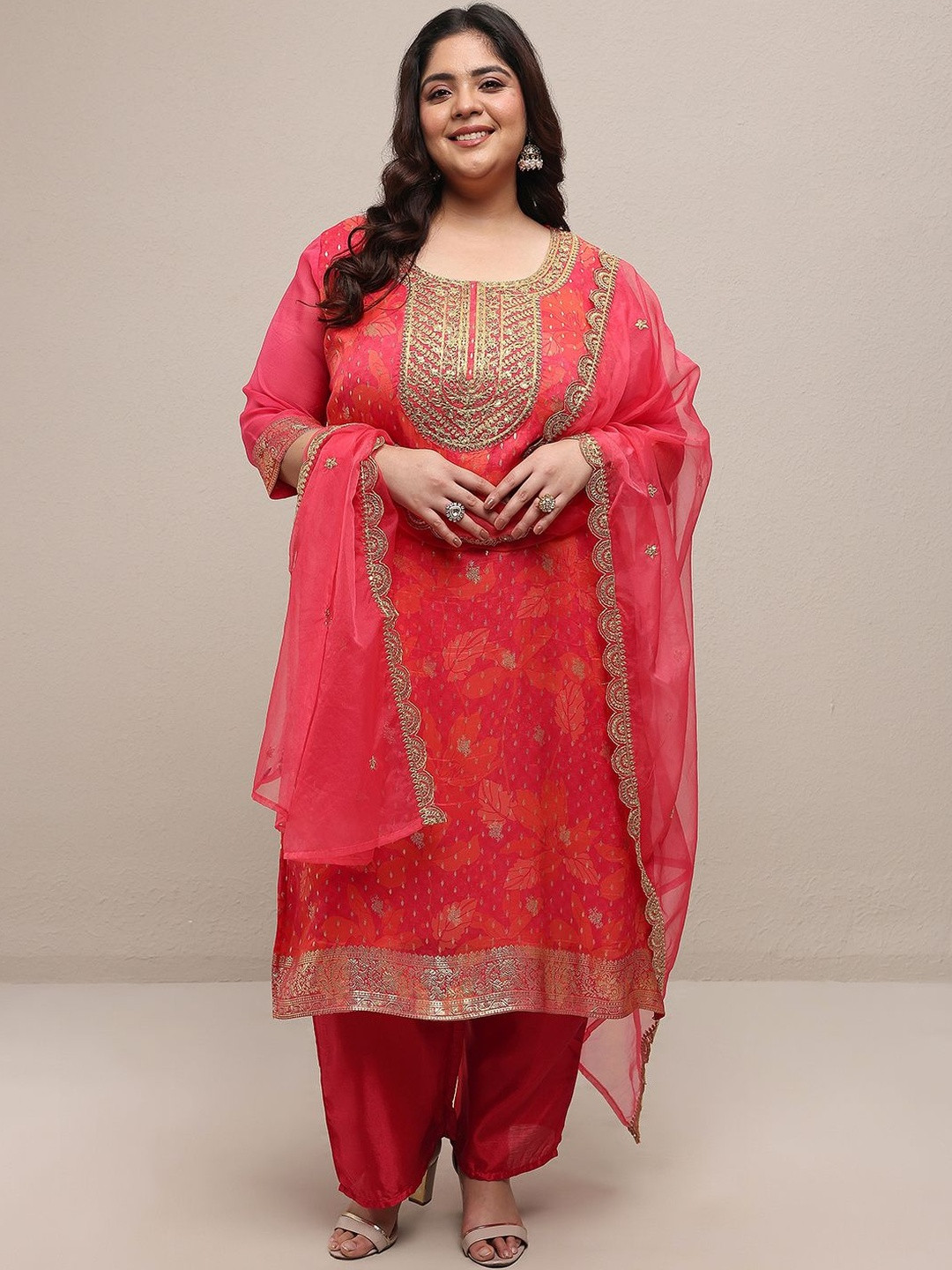 EXTRA LOVE BY LIBAS Plus Size Women Floral Printed Regular Kurta with Palazzos & Dupatta