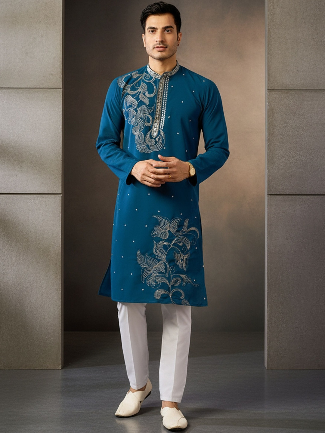 INDIROOP Men Ethnic Motifs Embroidered Regular Thread Work Kurta with Pyjamas