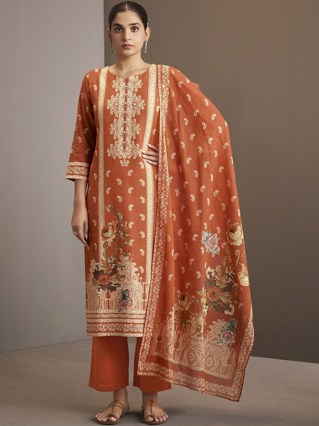 House of Pataudi Printed Round Neck Kurta & Trousers With Dupatta