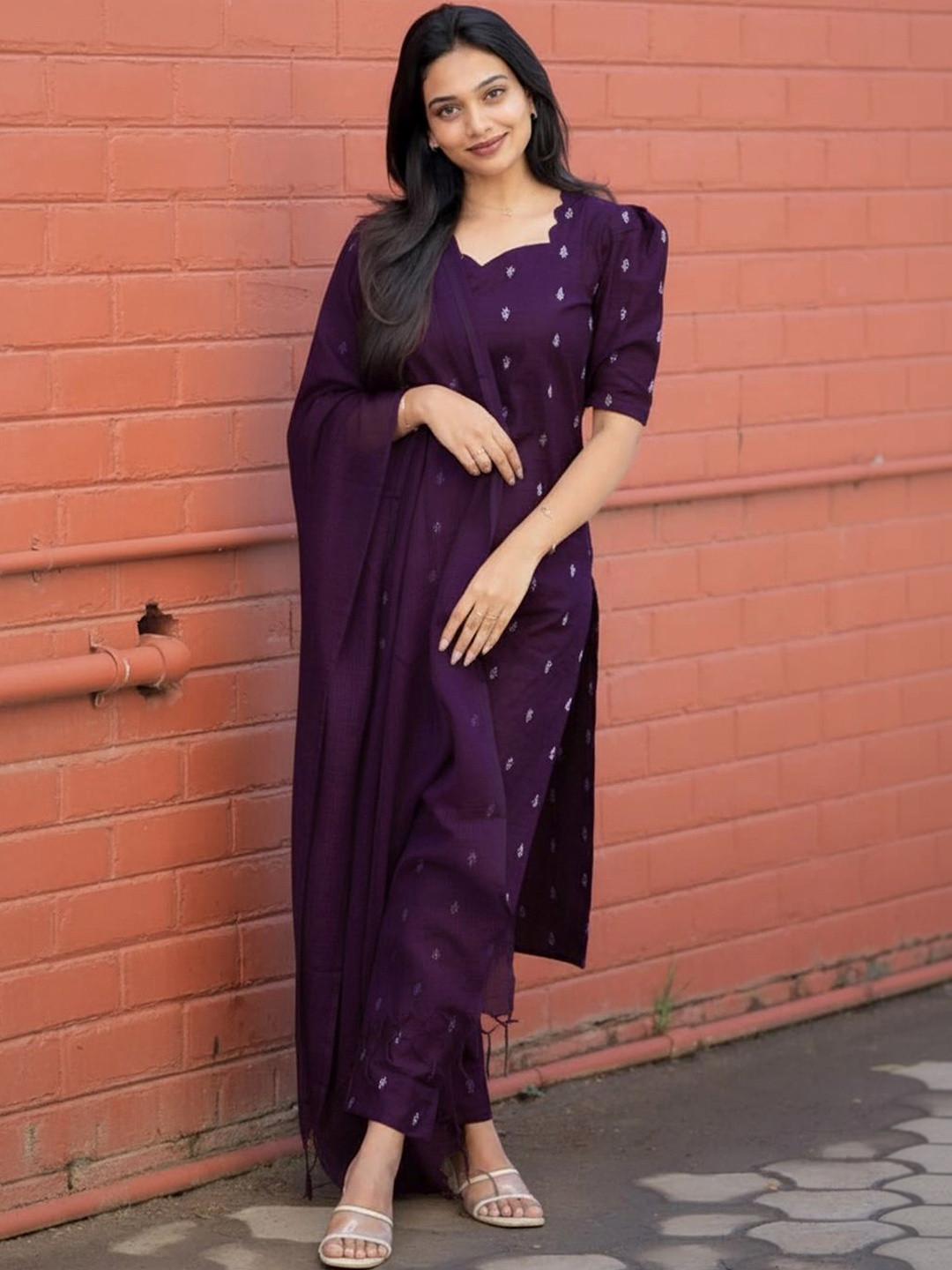 Aaghnya Women Printed Regular Kurta with Trousers & With Dupatta
