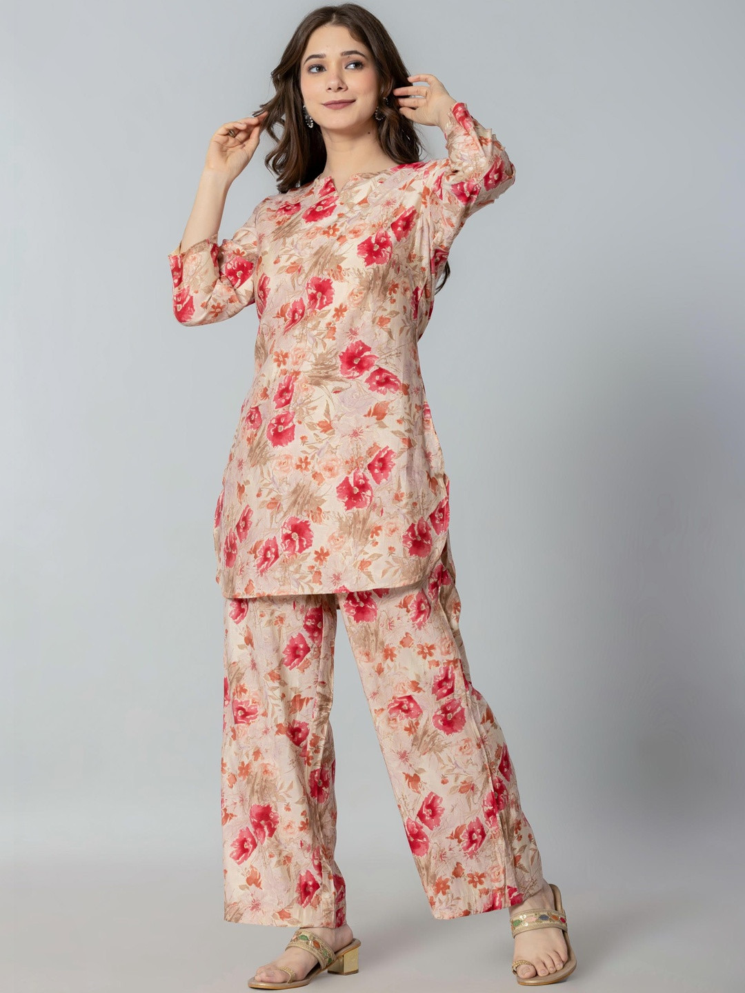 Aradhika Women Printed Notch Neck Tunic With Palazzos