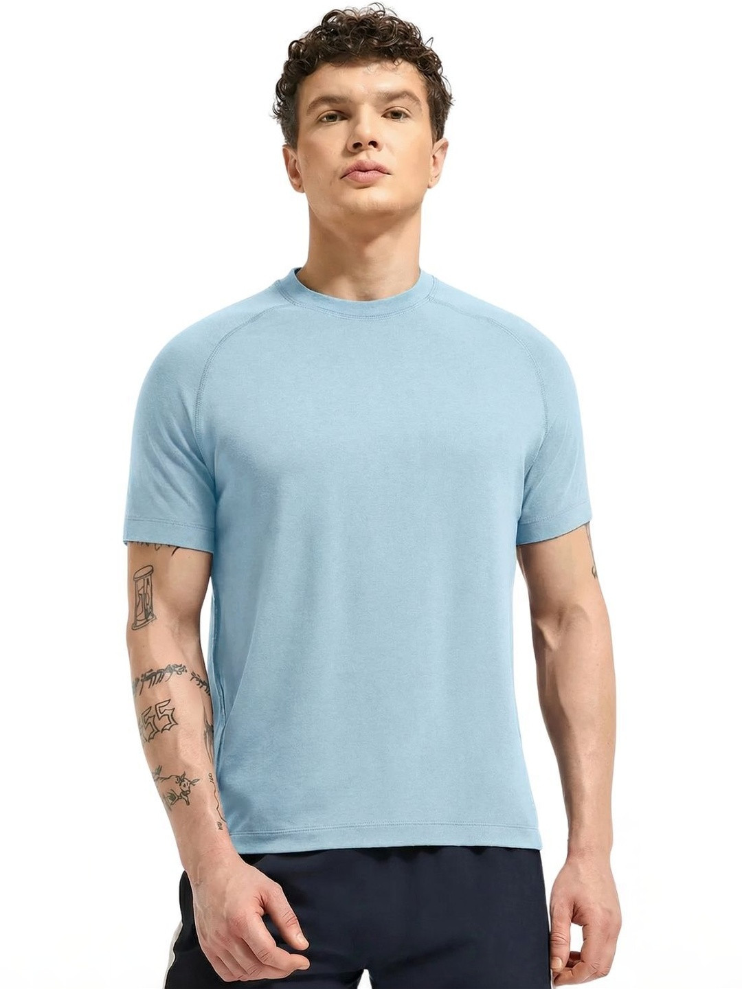 Wellbi Men Light Blue Cotton Raglan Sleeve Round Neck Sports T-shirt for Gym and Running