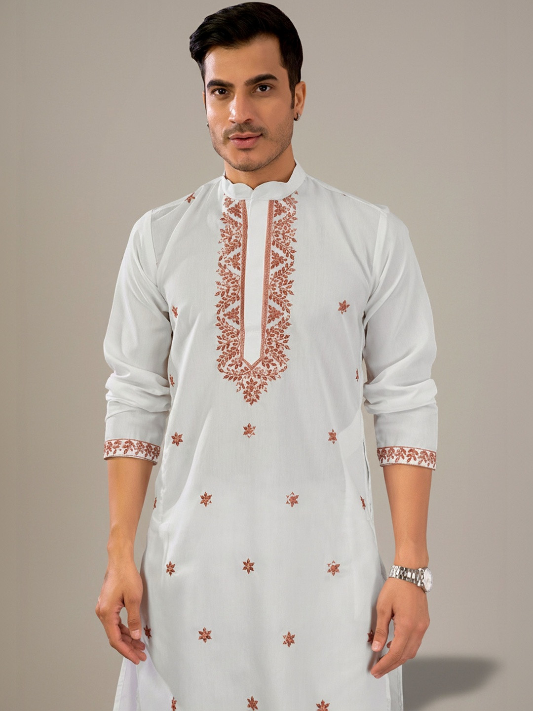 INDIROOP Men Ethnic Motifs Embroidered Regular Thread Work Kurta with Trousers