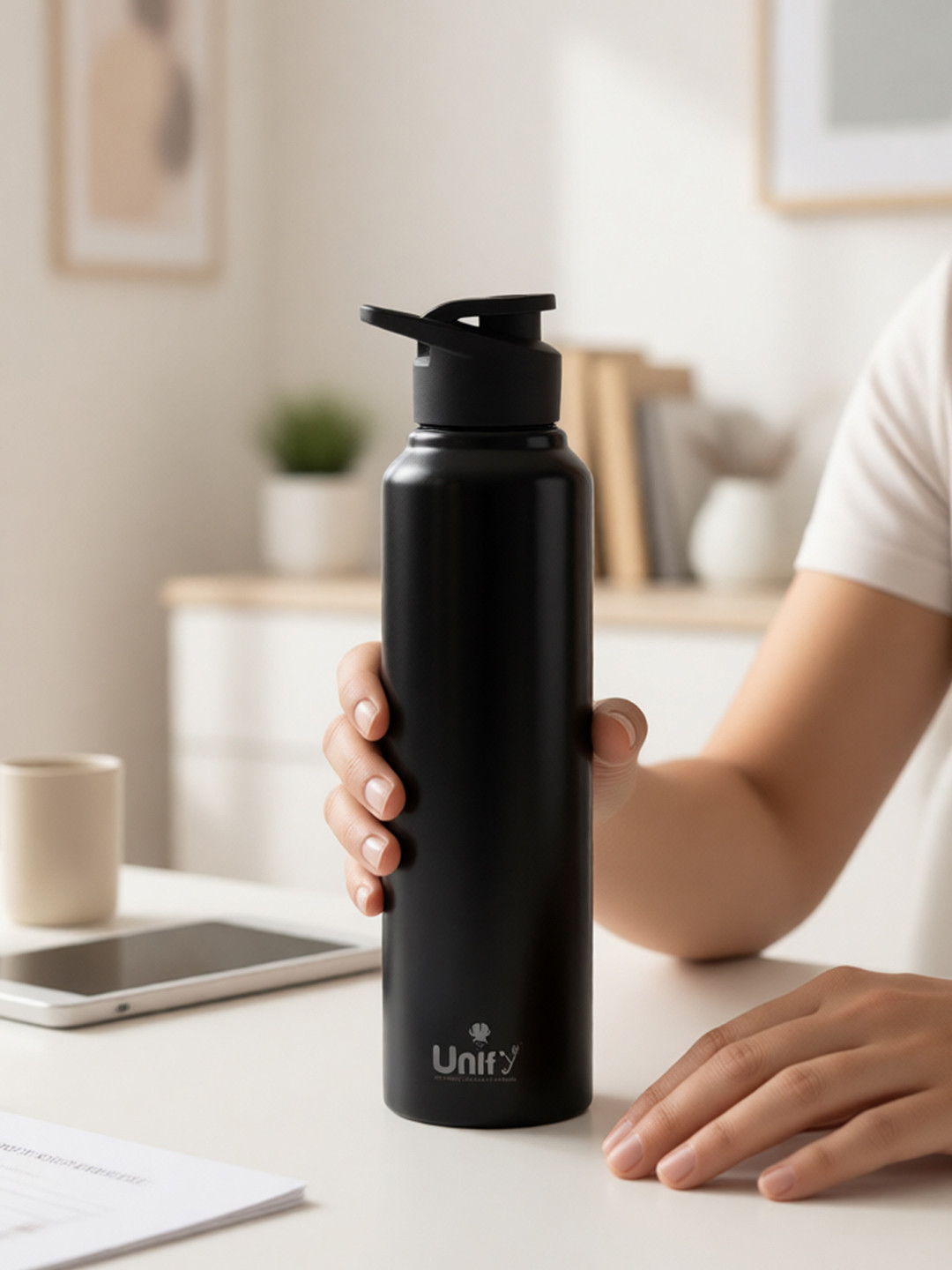 Unify Black Single Stainless Steel Solid Single Wall Vacuum Water Bottle
