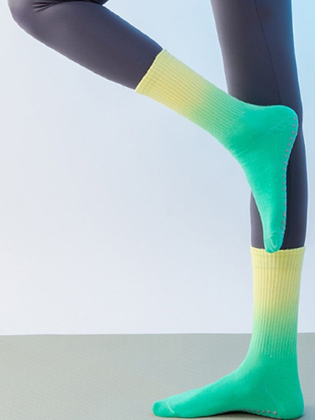XFyt Women Yoga & Pilates Grip Socks