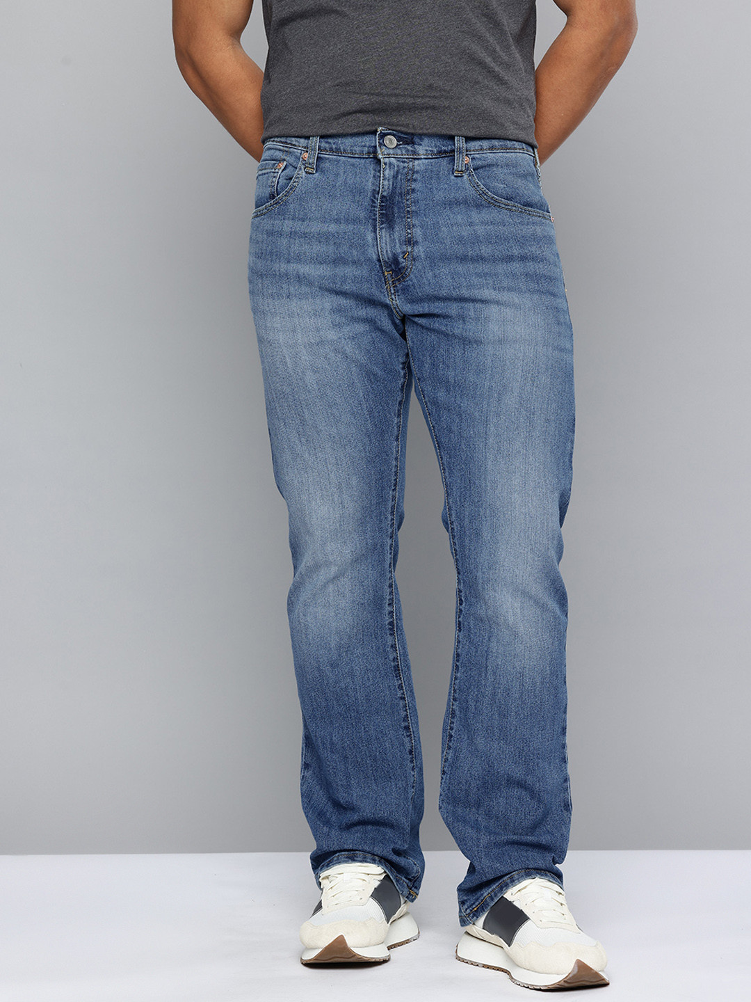 Levis Men 517 Bootcut Mid-Rise Light Fade Stretchable Jeans