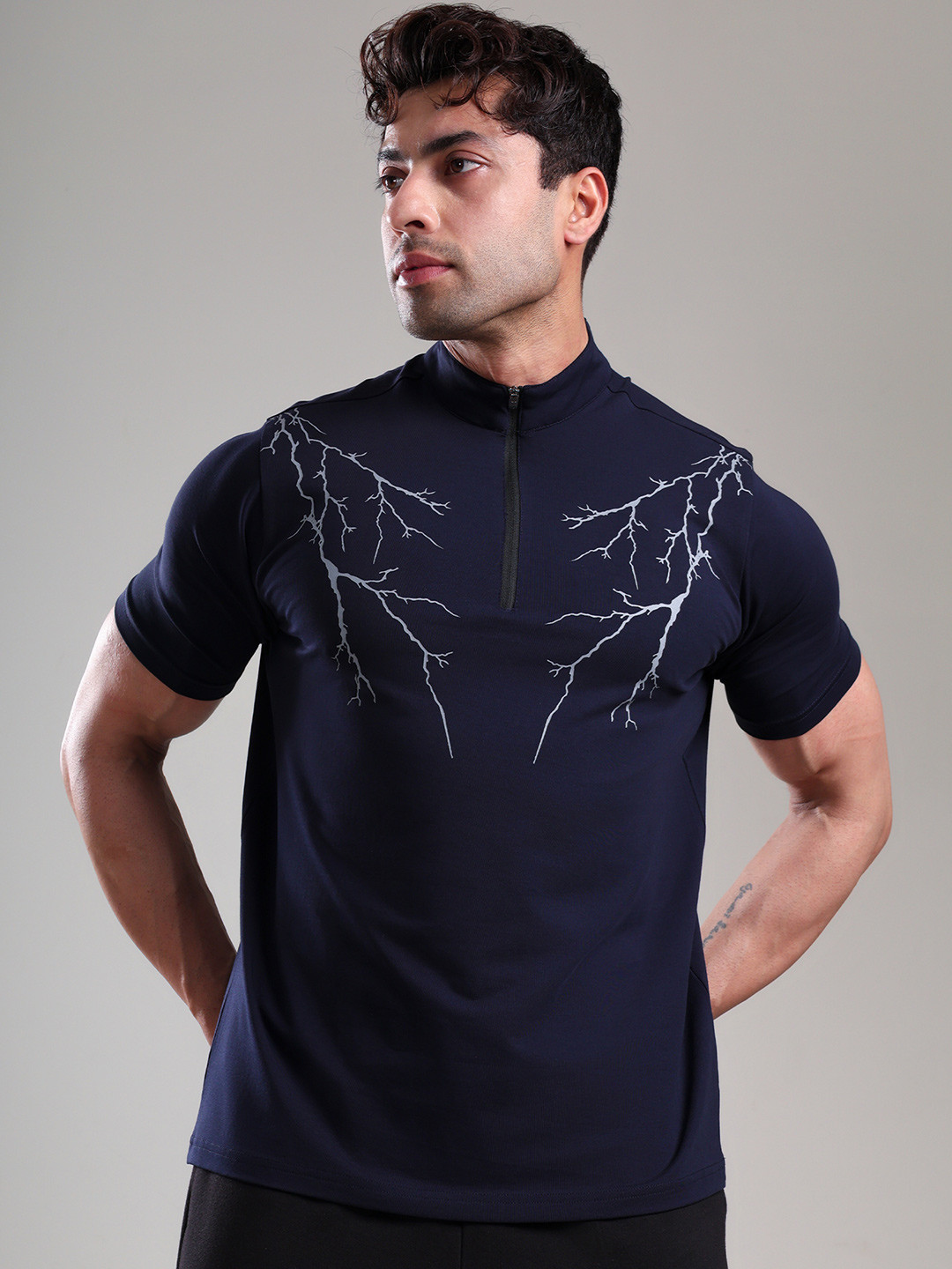 GROW Men Stylish Gym Workout Zip Back Printed Collar Half Sleeves T-Shirt