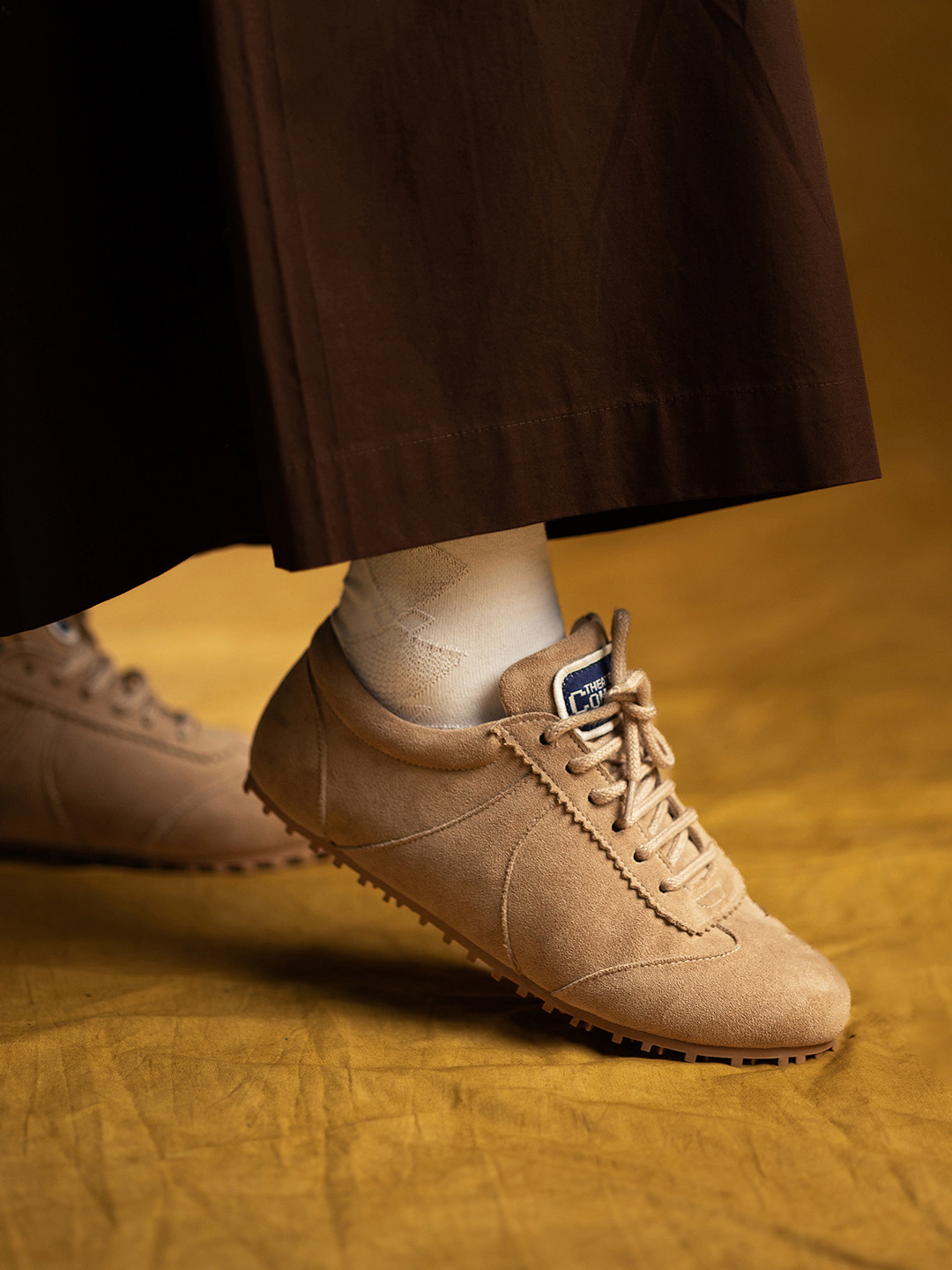 Theater Women Combat Sand Dunes Suede Lace Up Sneakers