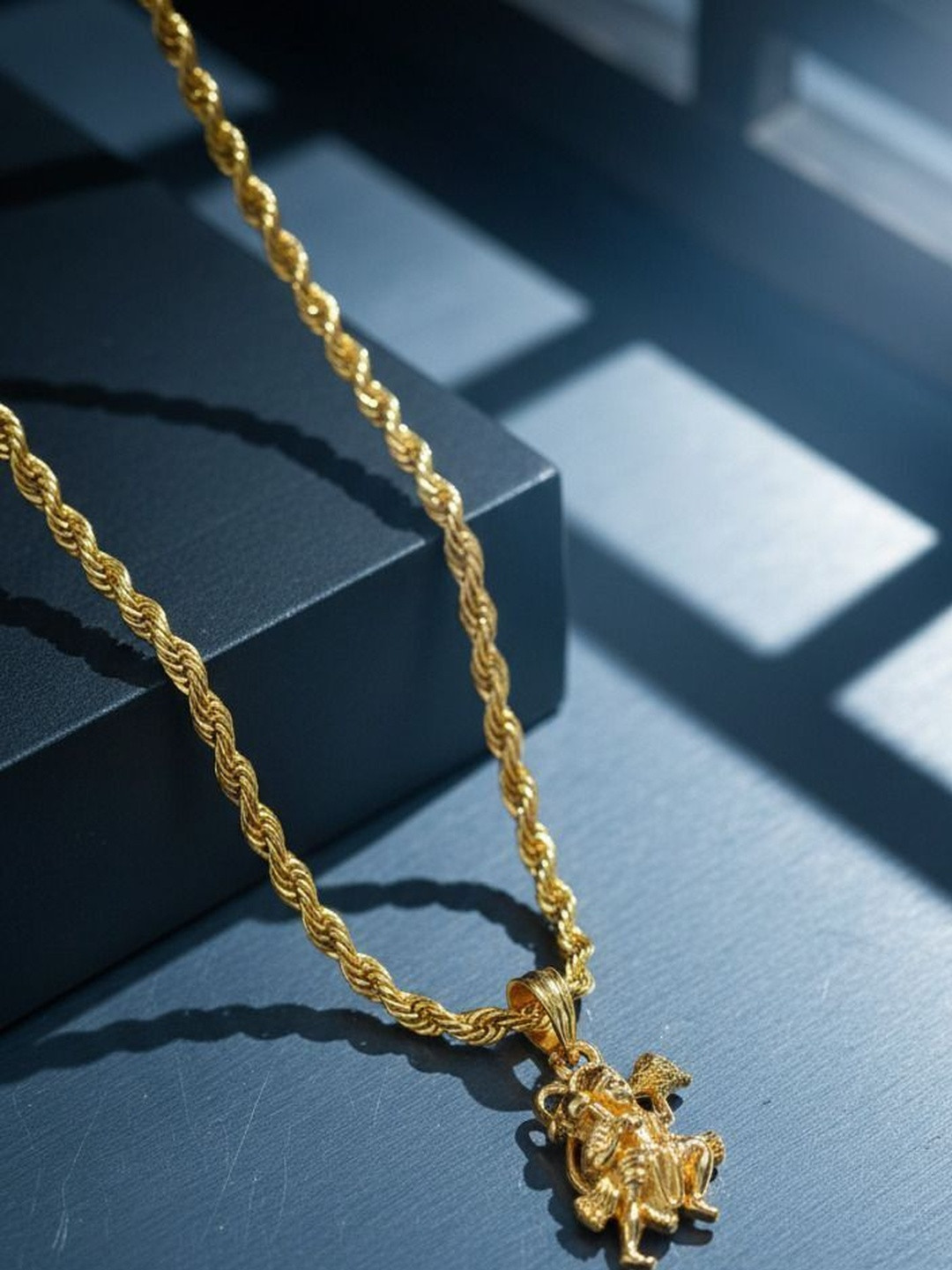 PASU FASHION Gold-Plated Pendant