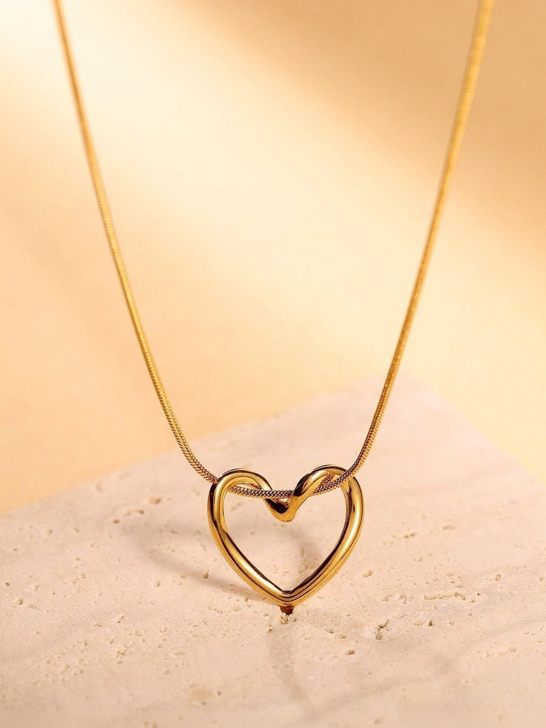 PASU FASHION Gold-Plated Pendant