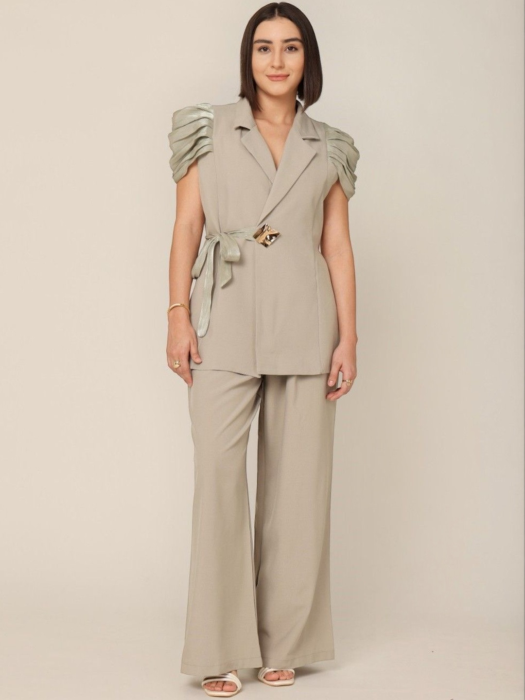 FIND STALK LOVE Solid Blazer with Trousers
