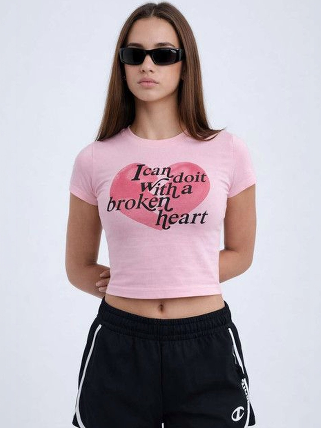 Surfbae Women Pink Typography Printed Round Neck Short Sleeves Cotton Crop Tshirts