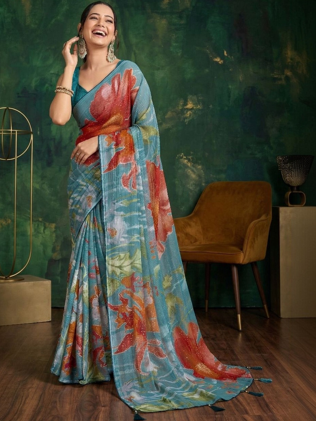 HALKA FULKA Floral Poly Georgette Saree