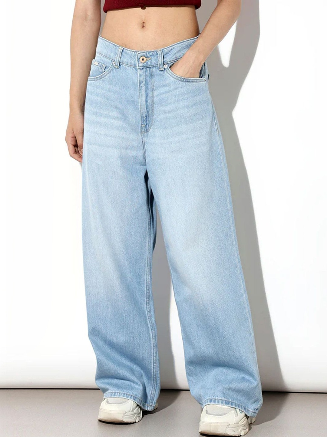 ADDYVERO Women Straight Fit High-Rise Light Fade Stretchable Jeans