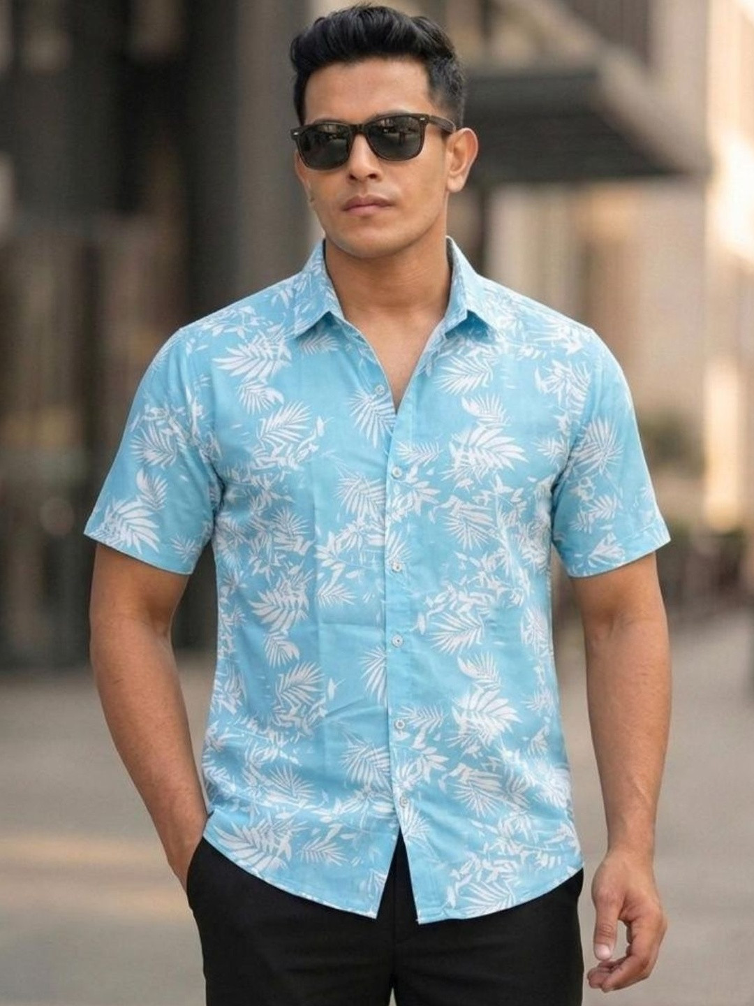SOLIXON Men Blue Half Sleeve Cotton Floral Printed Beach Shirt