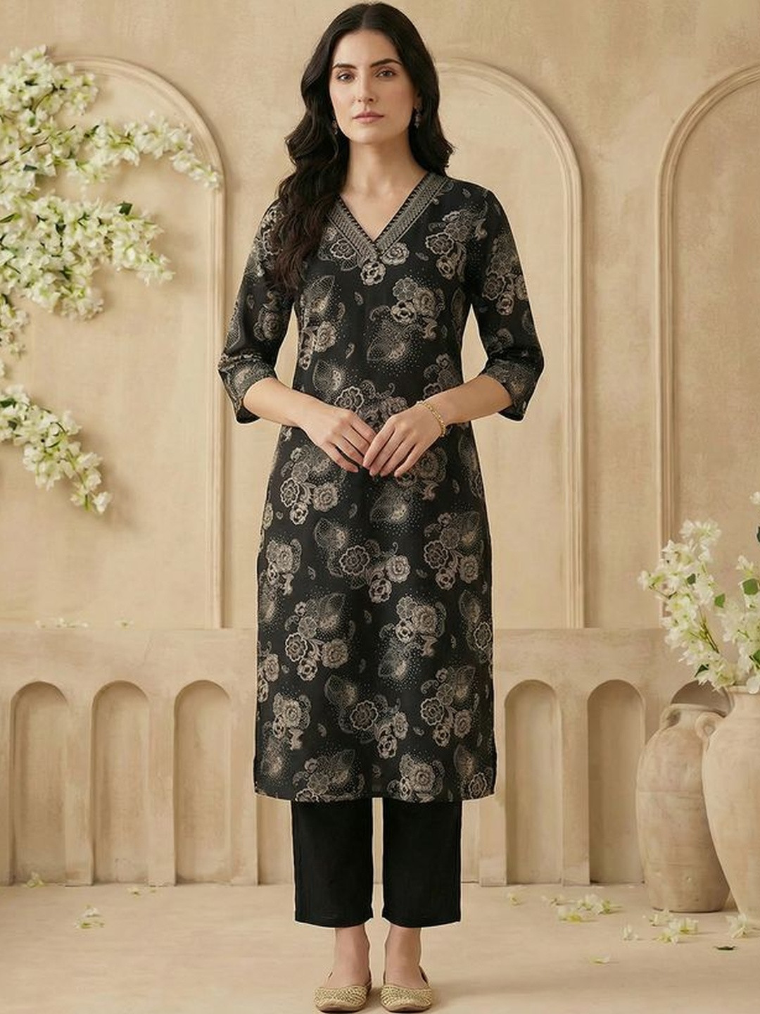 MYRIE Floral Printed V-Neck Kurta With Trousers