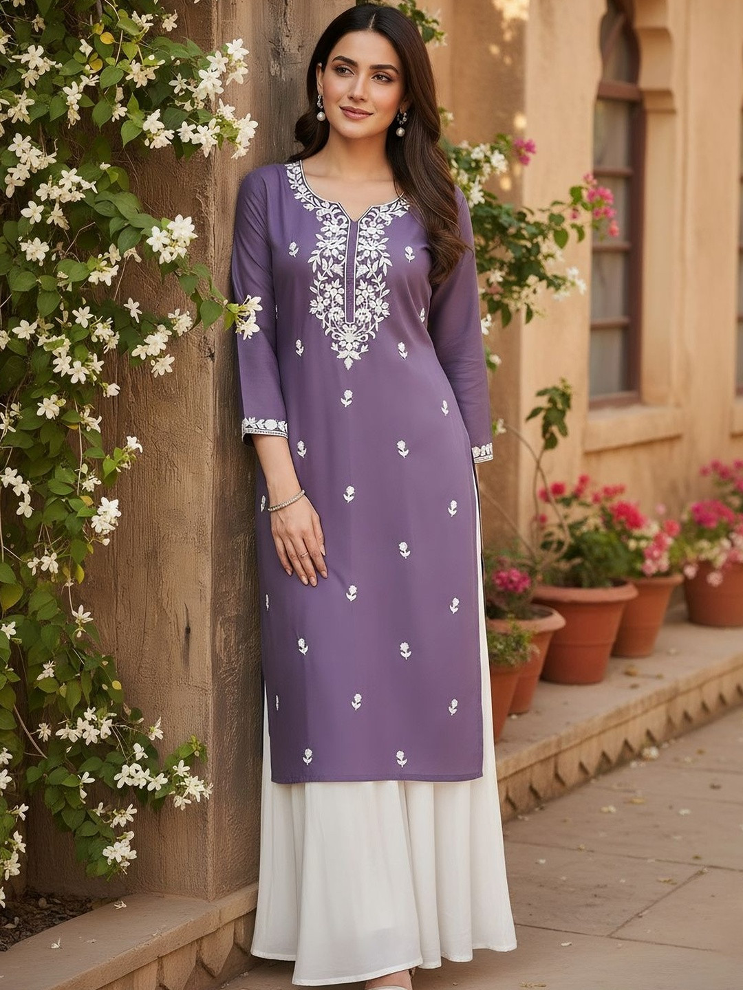 FORKEY Women Ethnic Motifs Embroidered Thread Work Kurta