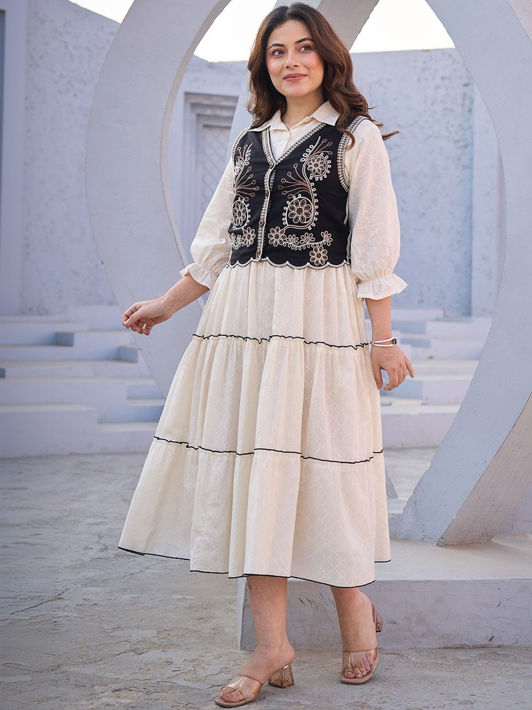 ZUMMER Ethnic Motifs Embroidered Puff Sleeve Fit & Flare Midi Dress
