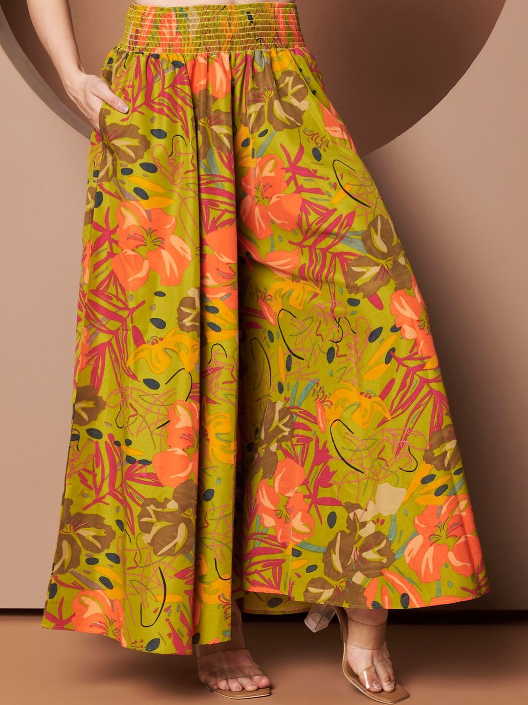 ZWERLON Women Floral Printed Flared Palazzos
