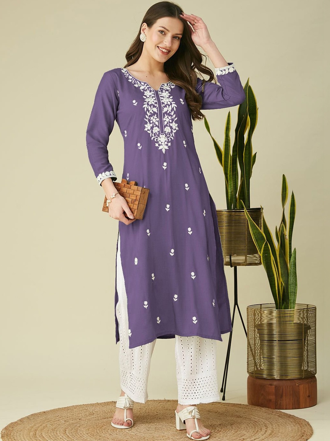 FORKEY Women Ethnic Motifs Embroidered Thread Work Kurta