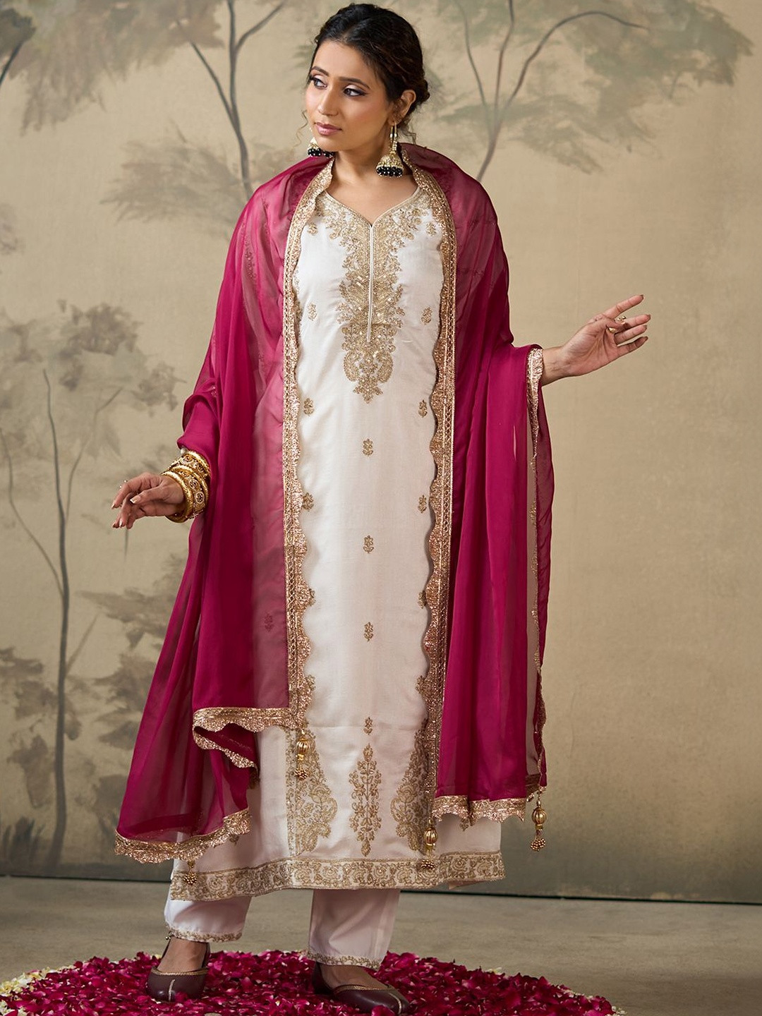 House of Pataudi Embroidered Round Neck Kurta & Trousers With Dupatta