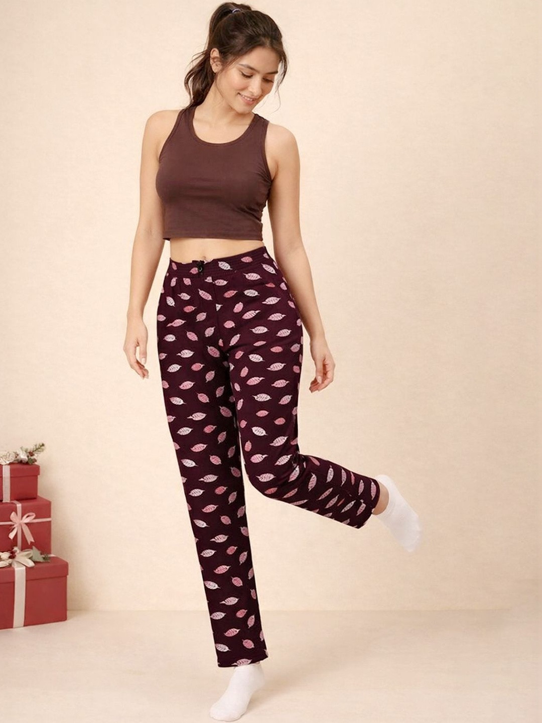 POOJA RAGENEE Floral Printed Cotton Lounge Pants