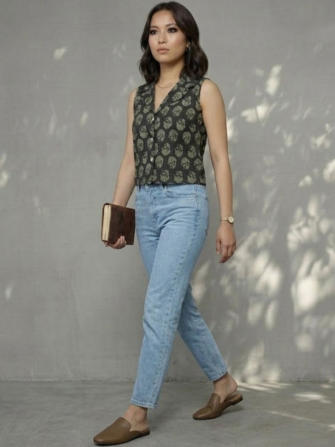 Navibhu Contemporary Floral Printed V-Neck Kurti