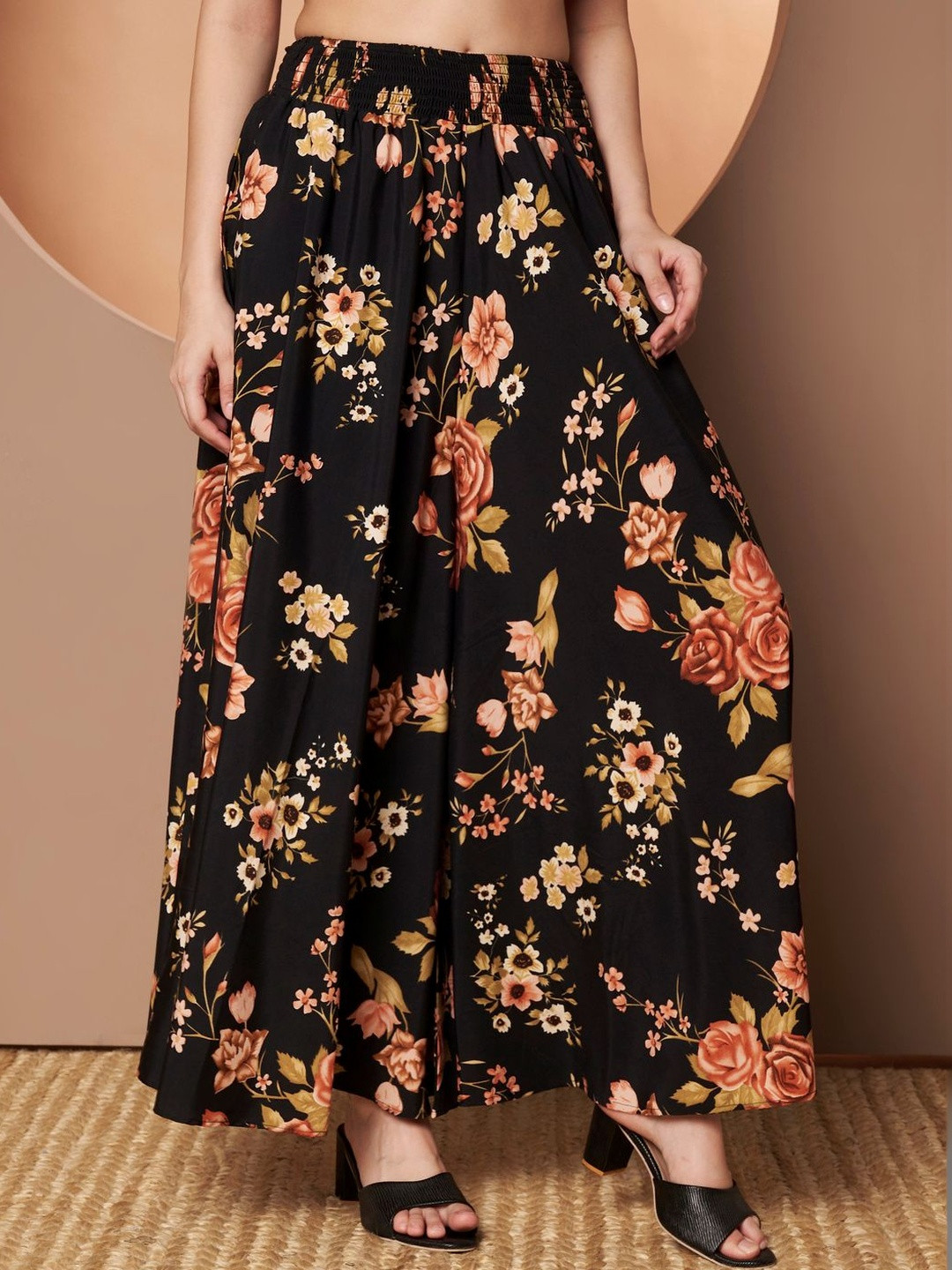 ZWERLON Women Floral Printed Flared Palazzos