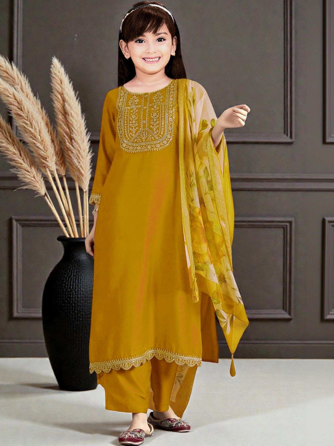 2ni8 lifestyle Girls Embroidered Kurta with Salwar & With Dupatta