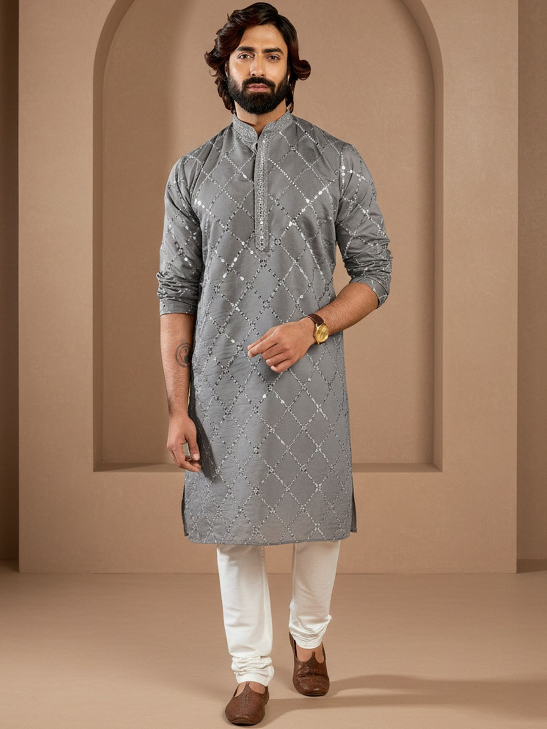 INDIROOP Men Geometric Embroidered Mandarin Collar Regular Sleeves Kurta