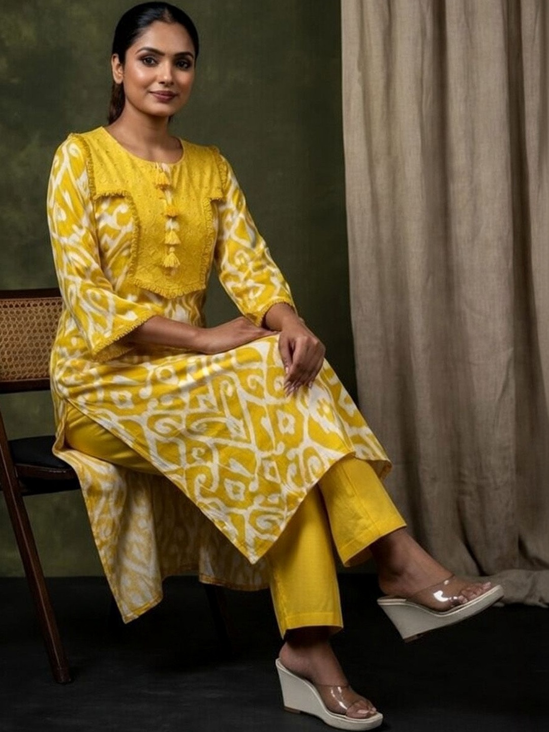 Sangria Printed Round Neck Kurta & Trousers