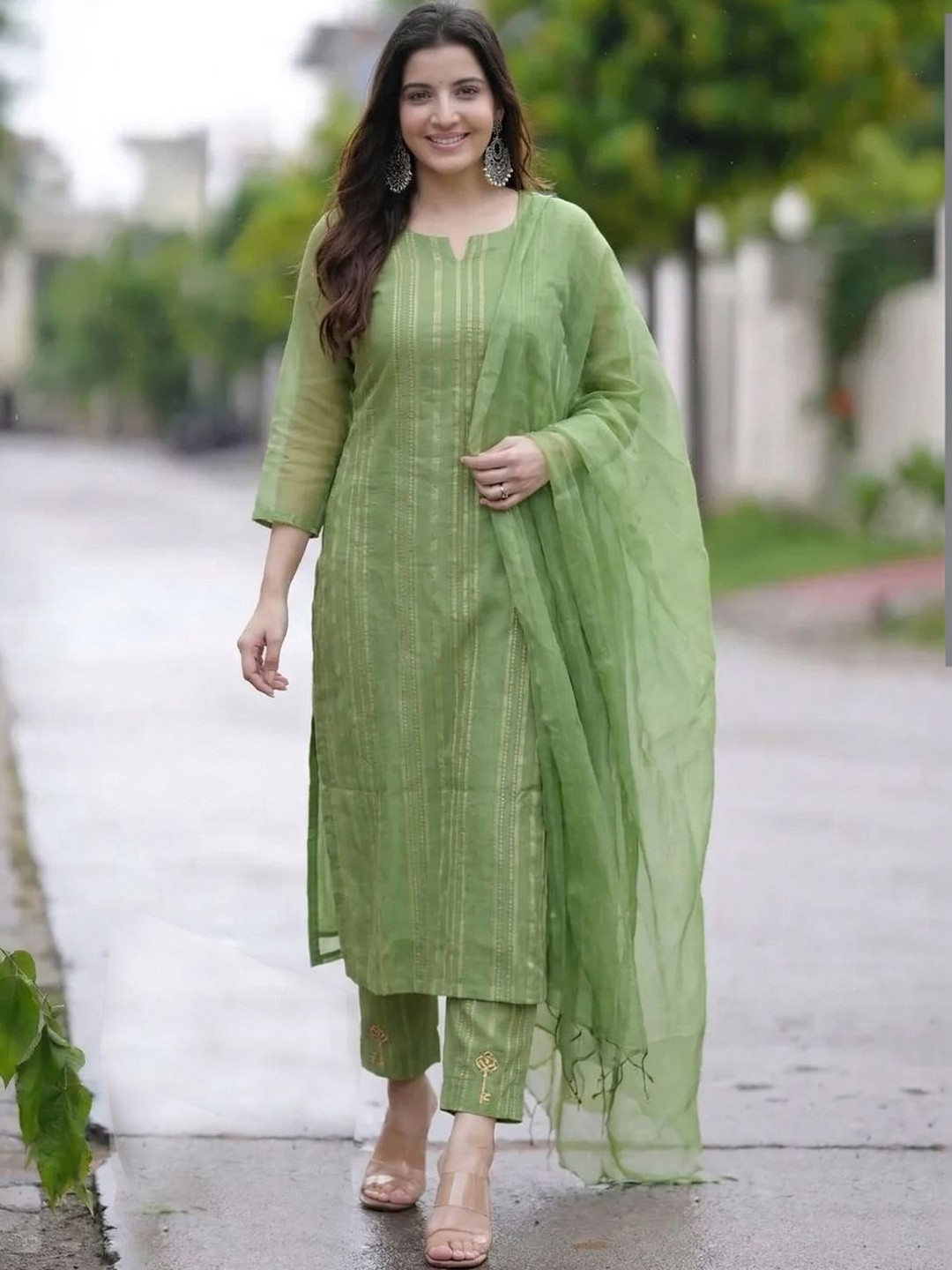 Moda Rapido Women Printed Regular Kurta with Trousers & With Dupatta