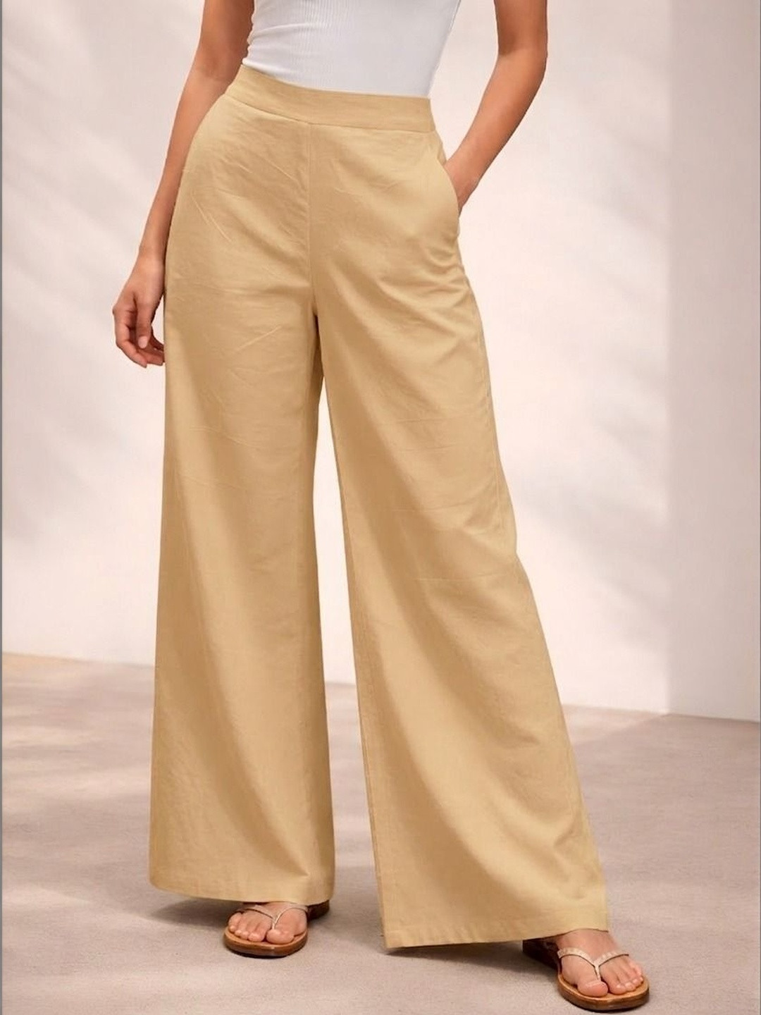 DIVASTRI Women Easy Wash Regular Fit Mid-Rise Trousers