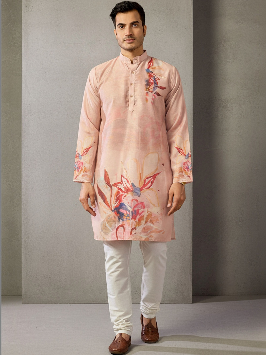 INDIROOP Men Floral Embroidered Mandarin Collar Regular Sleeves Kurta