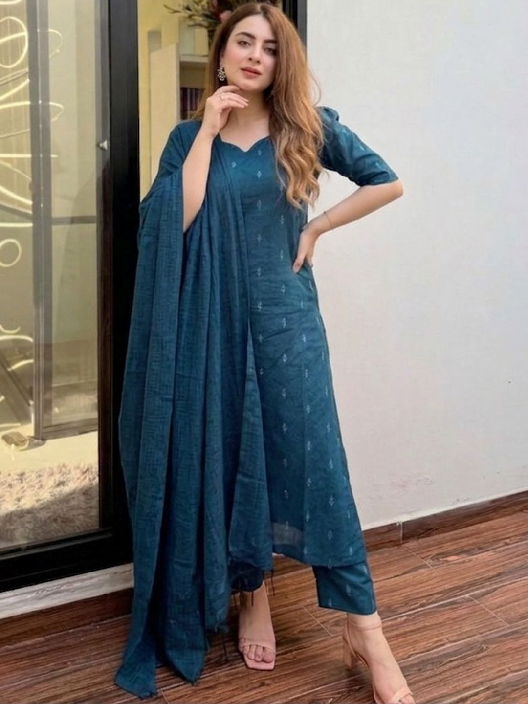 Moda Rapido Women Printed Regular Kurta with Trousers & With Dupatta