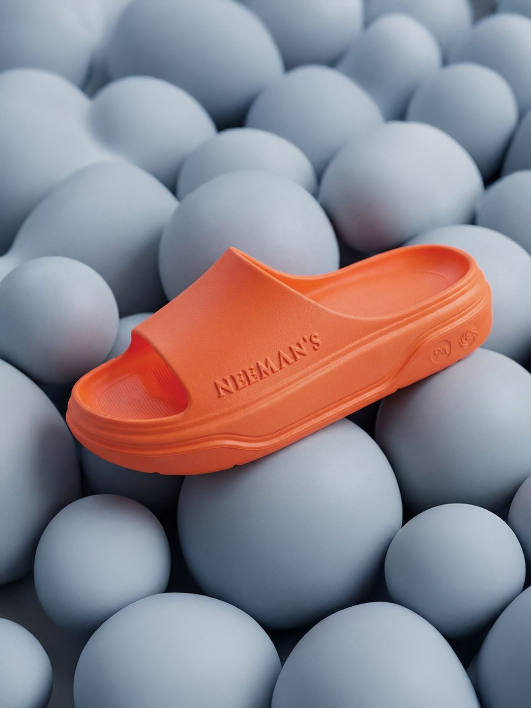NEEMANS Unisex Sliders